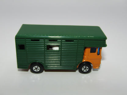 Matchbox Superfast 17A Horse Box Orange Cab Green Box Grey Door