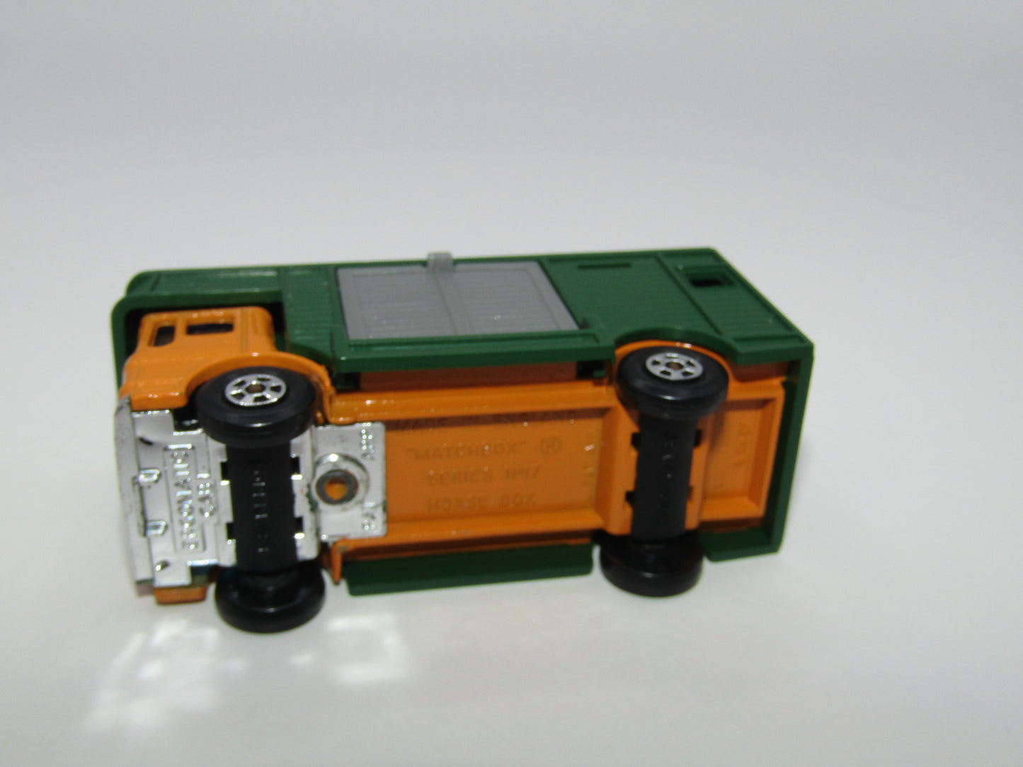 Matchbox Superfast 17A Horse Box Orange Cab Green Box Grey Door