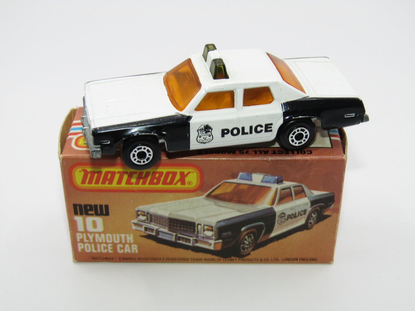 Matchbox Superfast 10C Plymouth Gran Fury Police & Shield Tampo GREEN Roof Lights, Amber Windows