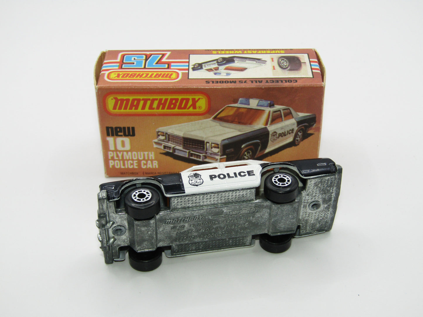 Matchbox Superfast 10C Plymouth Gran Fury Police & Shield Tampo GREEN Roof Lights, Amber Windows