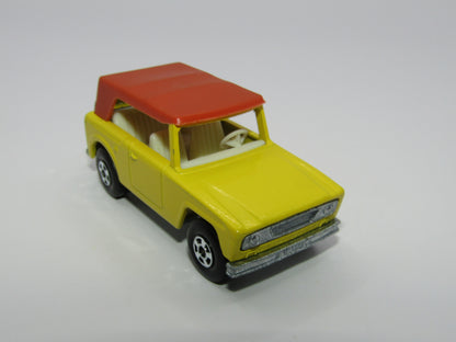 Matchbox Superfast 18A Field Car Yellow 5 Spoke NO PAT APP on base