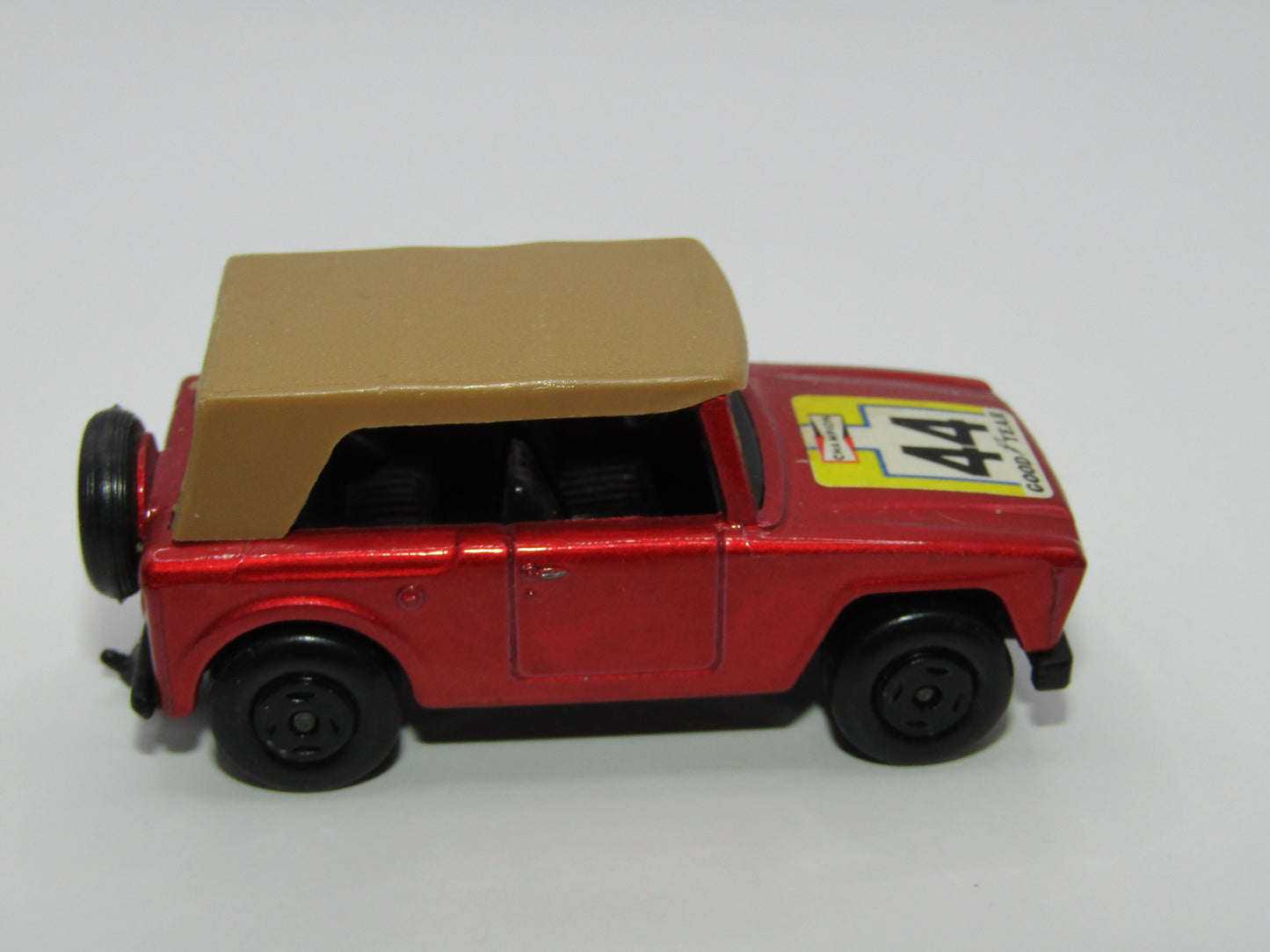 Matchbox Superfast 18A Field Car 44 Label BLACK Wheels Hubs