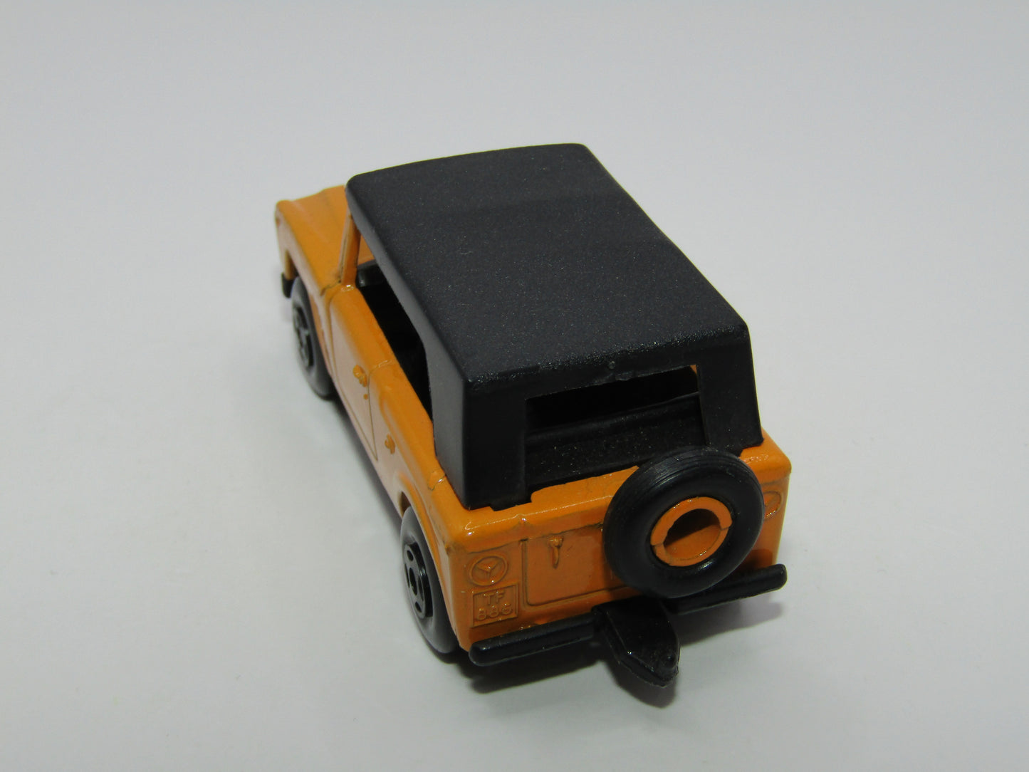 Matchbox Superfast 18A Field Car Orange Checker Label BLACK Wheel Hubs