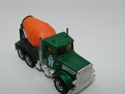 Matchbox Superfast 19D Peterbilt Cement Truck All White Tampo