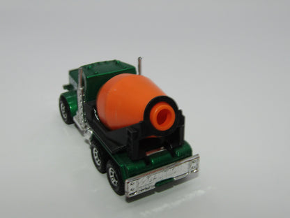 Matchbox Superfast 19D Peterbilt Cement Truck All White Tampo
