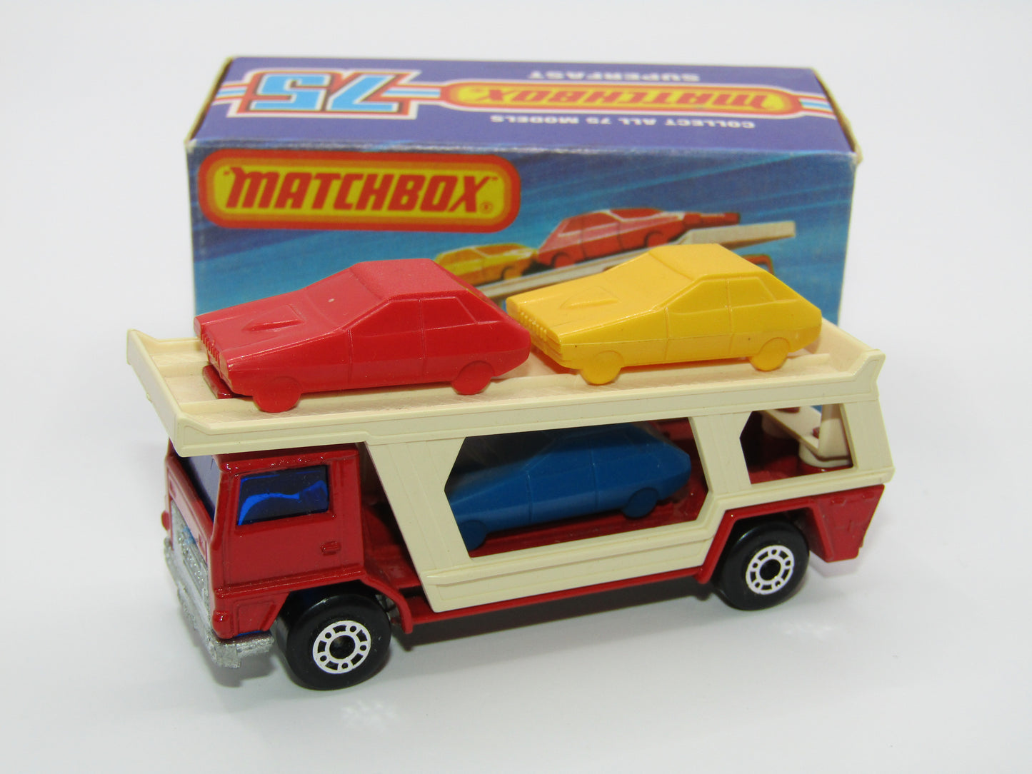 Matchbox Superfast No 11C Car Transporter Red, DARK BLUE Car, Rare on Red Transporter