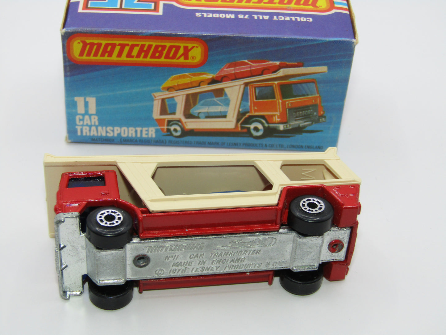 Matchbox Superfast No 11C Car Transporter Red, DARK BLUE Car, Rare on Red Transporter