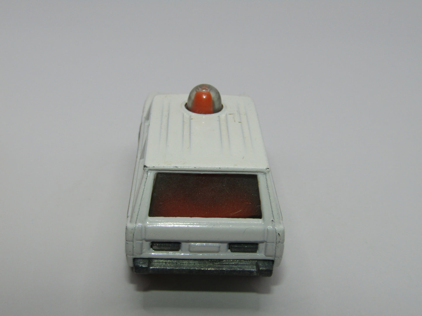 Matchbox Superfast 20B Police Patrol Thin Police In Middle Smoke Windows