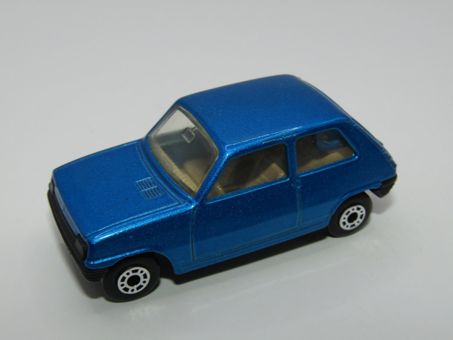 Matchbox Superfast 21C Renault 5TL Light Blue BLACK Base