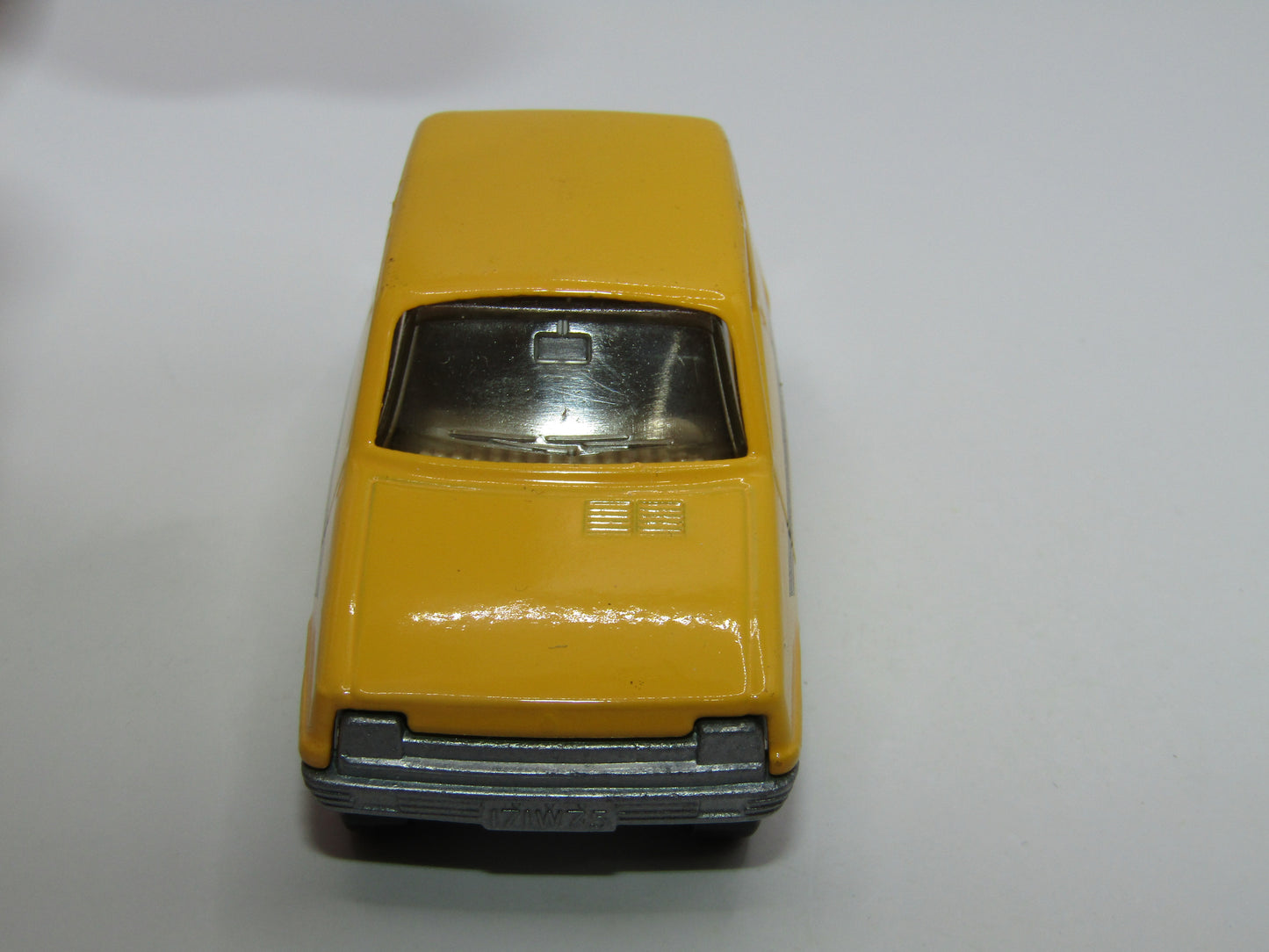 Matchbox Superfast 21C Renault 5TL Le Car Yellow, Silver Base