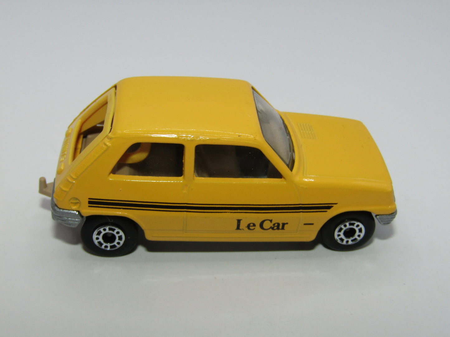 Matchbox Superfast 21C Renault 5TL Le Car Yellow, Silver Base