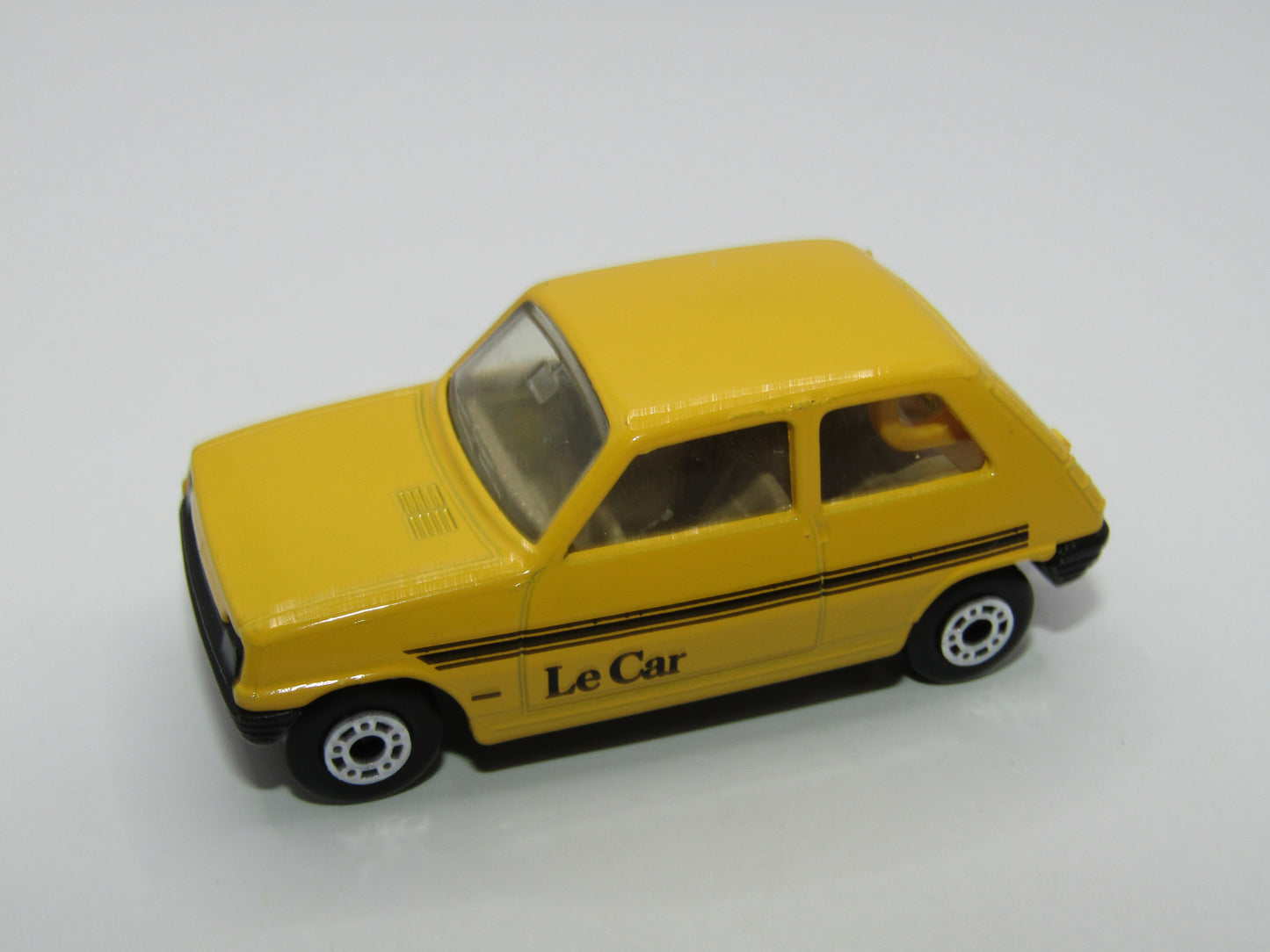 Matchbox Superfast 21C Renault 5TL Le Car Yellow, Black Base