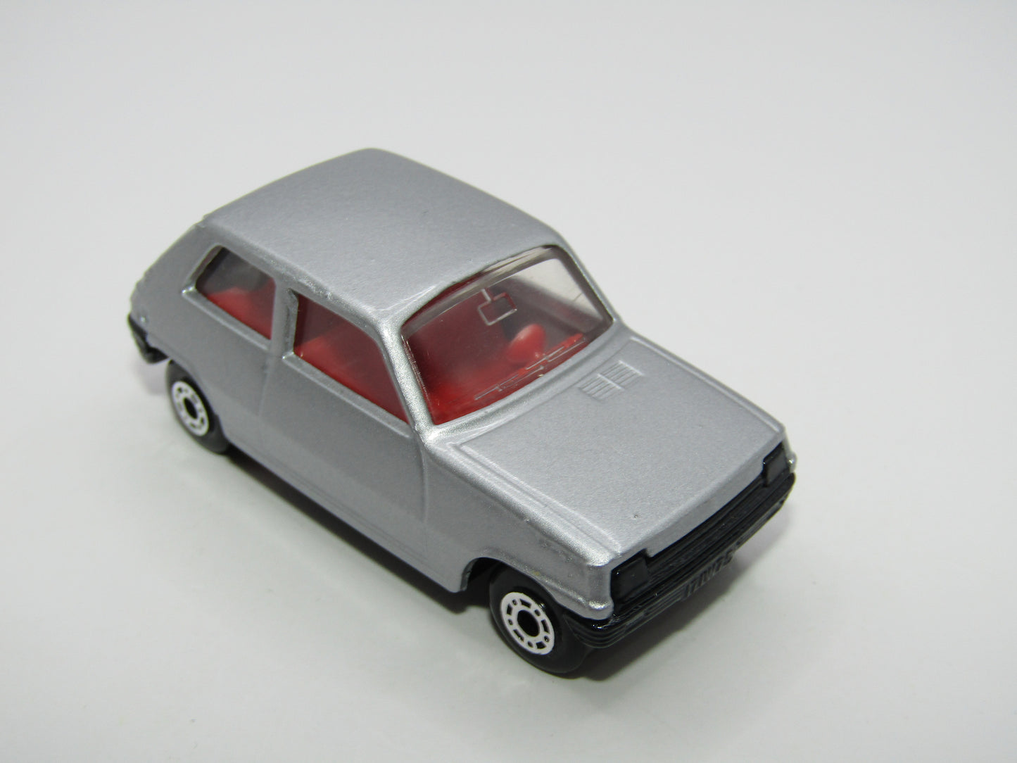 Matchbox Superfast 21C Renault 5TL Plain Silver GLOSS Black Base