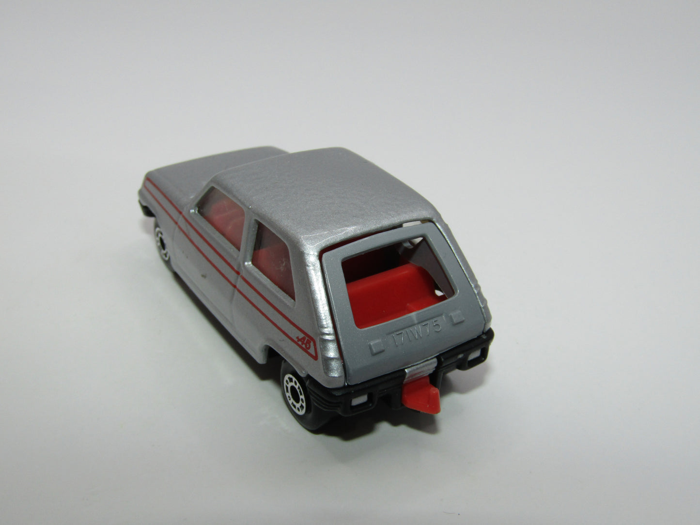 Matchbox Superfast 21C Renault 5TL Silver A5 Tampo Satin Black Base