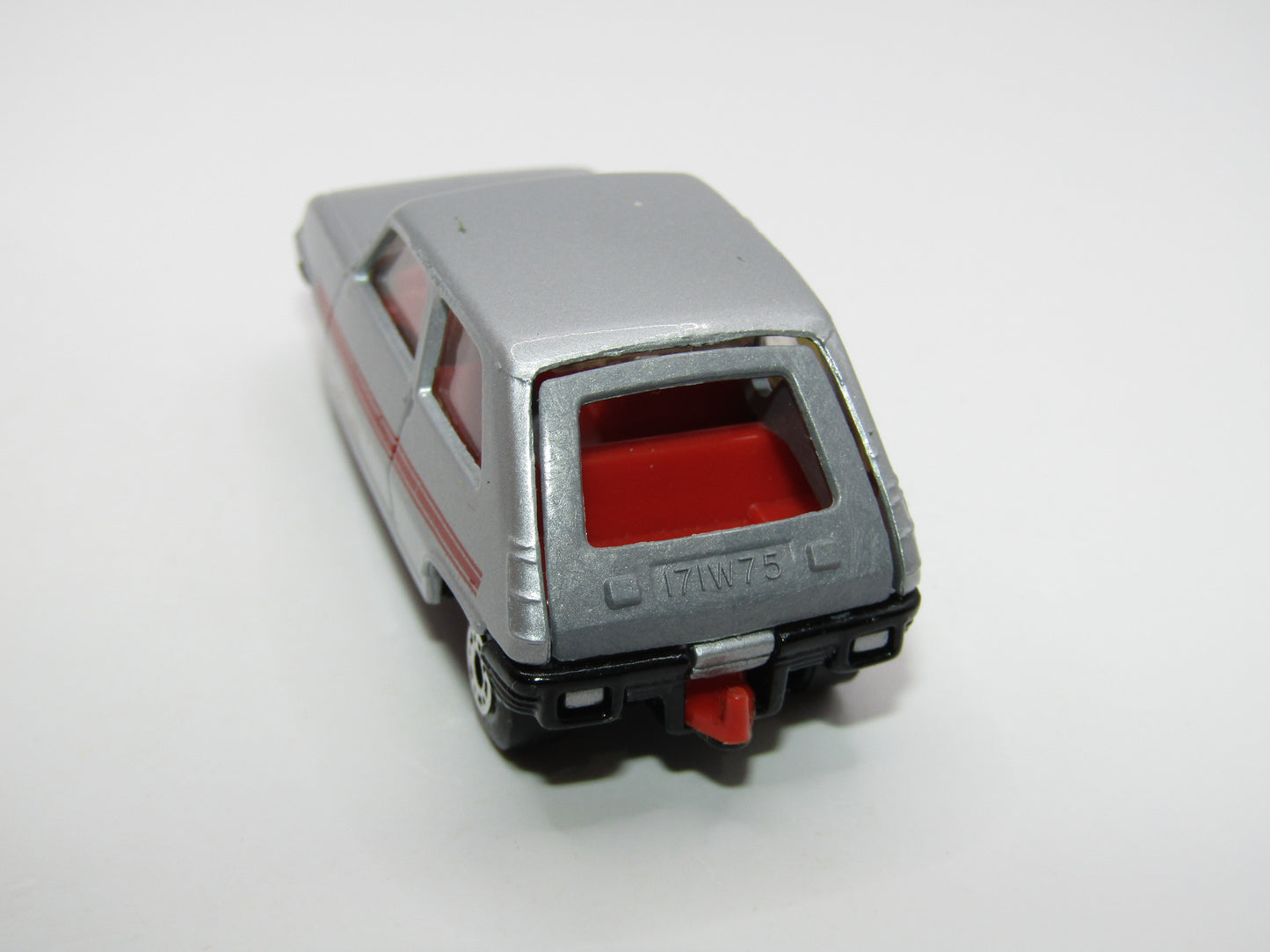 Matchbox Superfast 21C Renault 5TL Silver Le Car GLOSS Black Base
