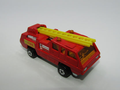 Matchbox Superfast 22C Blaze Buster WIDE SLOT 5 Spokes Chrome Interior