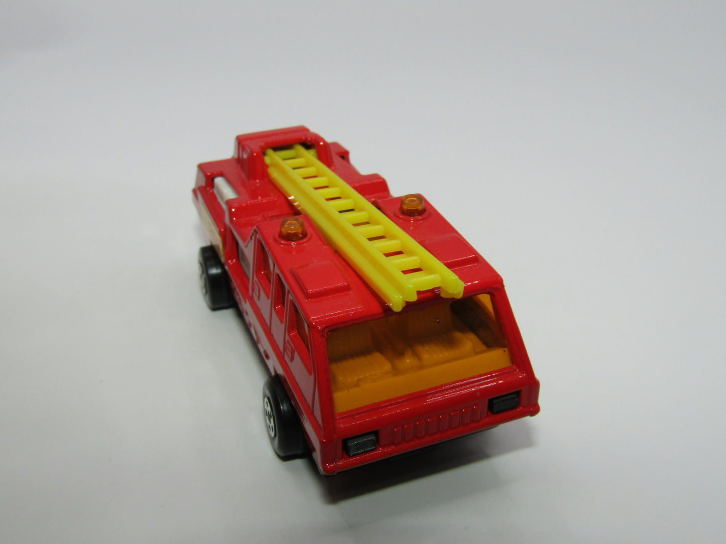 Matchbox Superfast 22C Blaze Buster White Interior Yellow Ladder