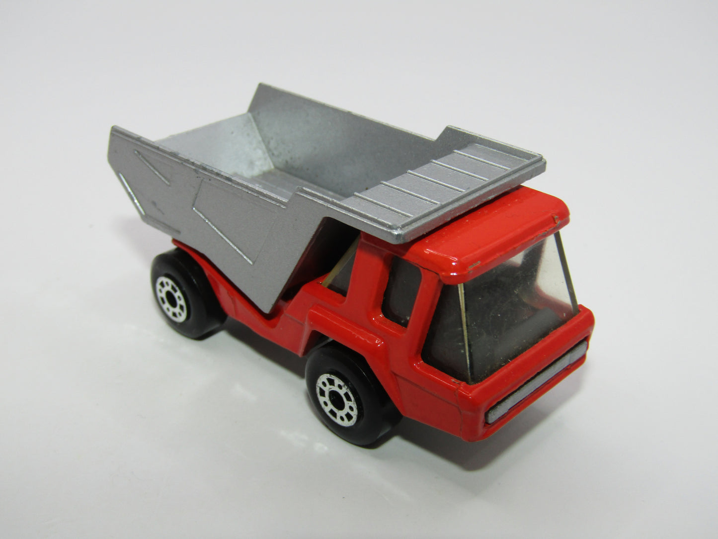 Matchbox Superfast 23B Atlas Red BLACK Interior Silver Base