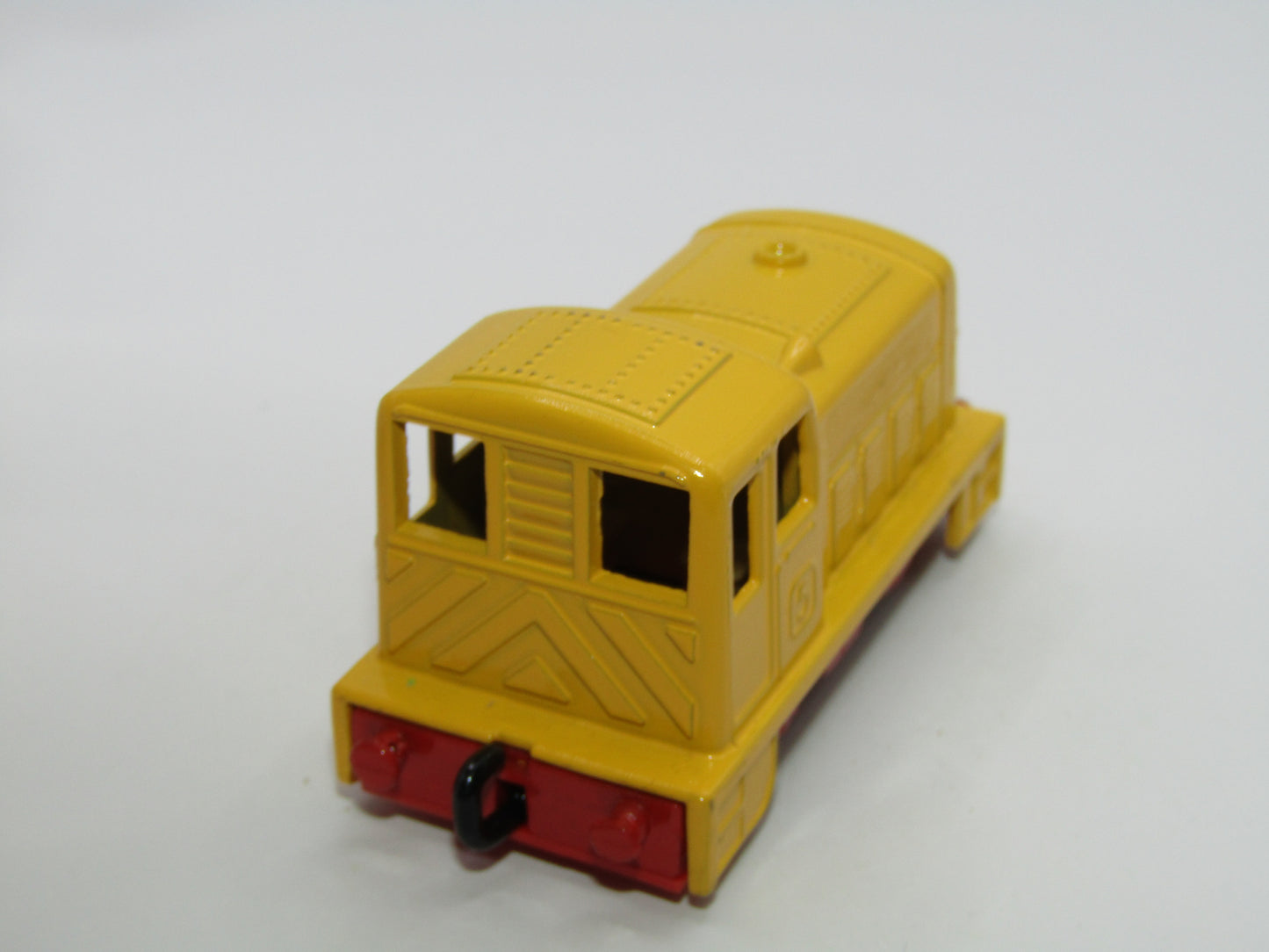 Matchbox Superfast 24C Diesel Shunter Yellow Beige Interior