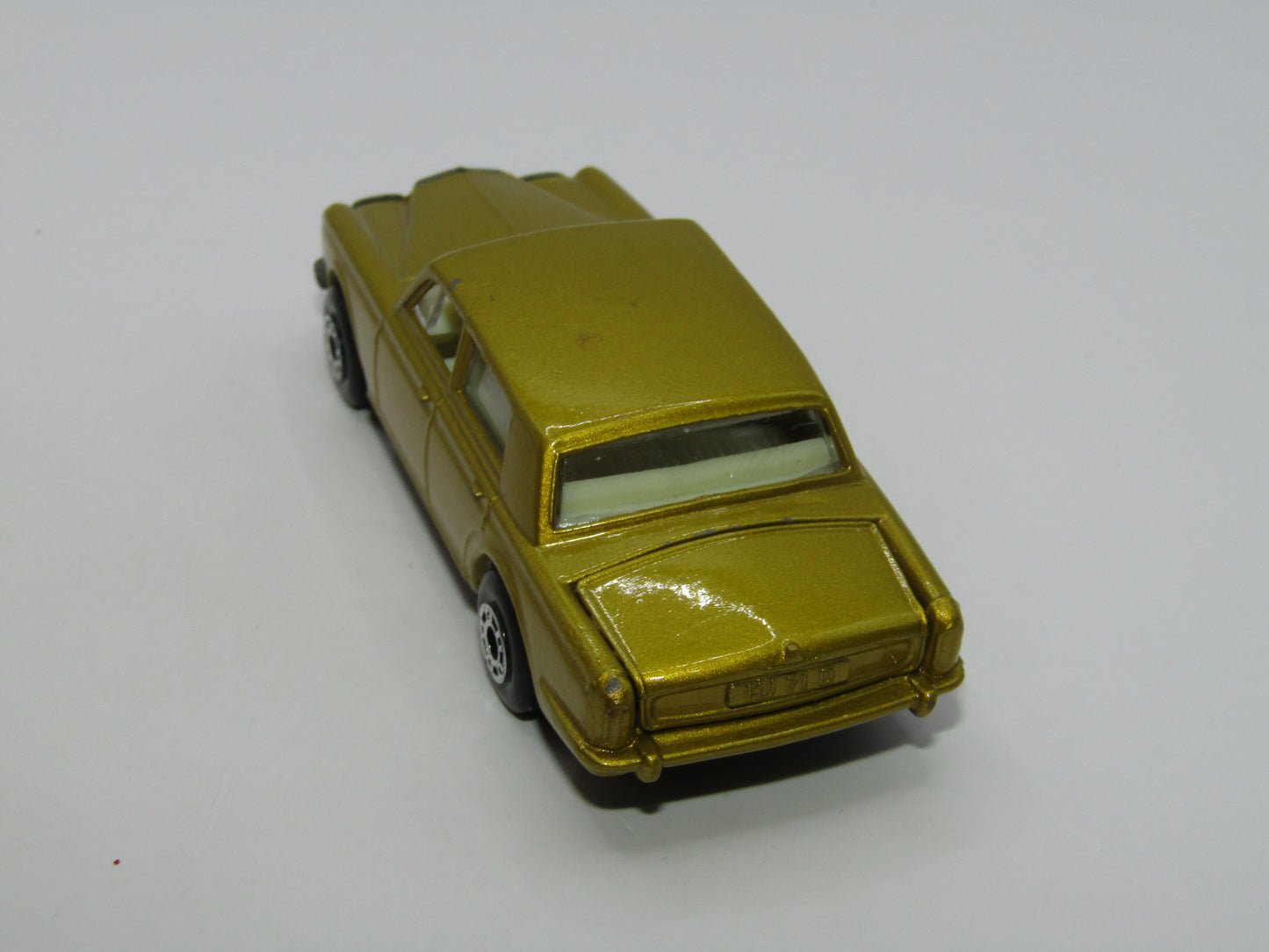 Matchbox Superfast 24A Rolls Royce Silver Shadow Gold Dot Dash Wheels