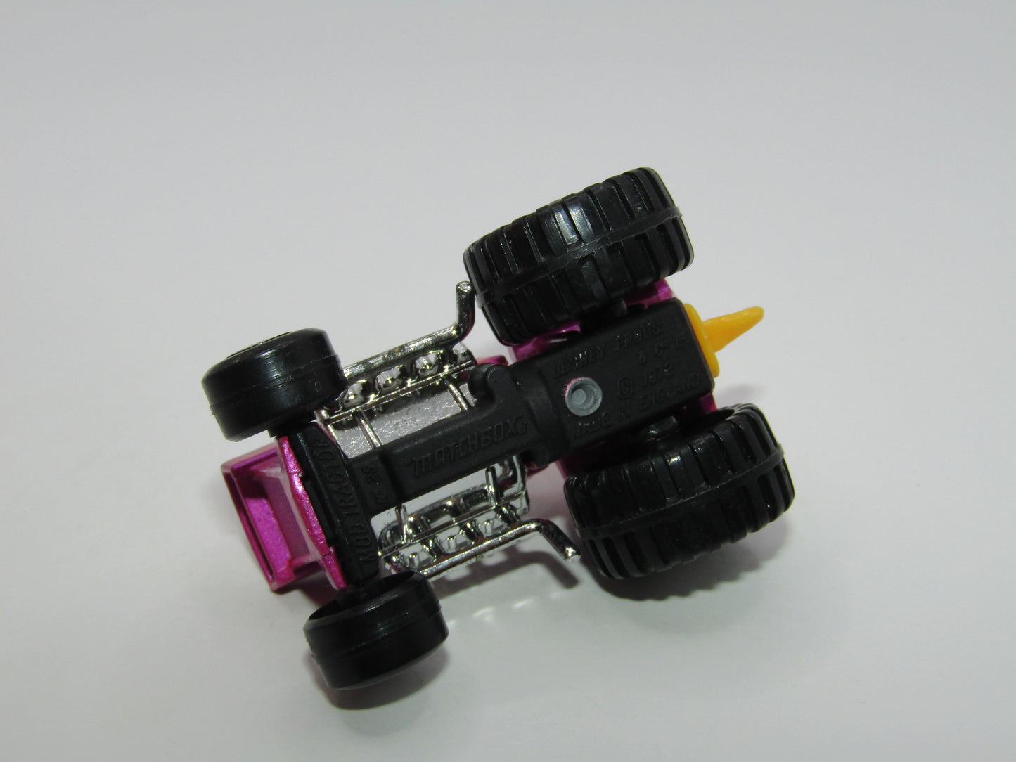 Matchbox Superfast 25B Mod Tractor Purple HEADLIGHTS Cast
