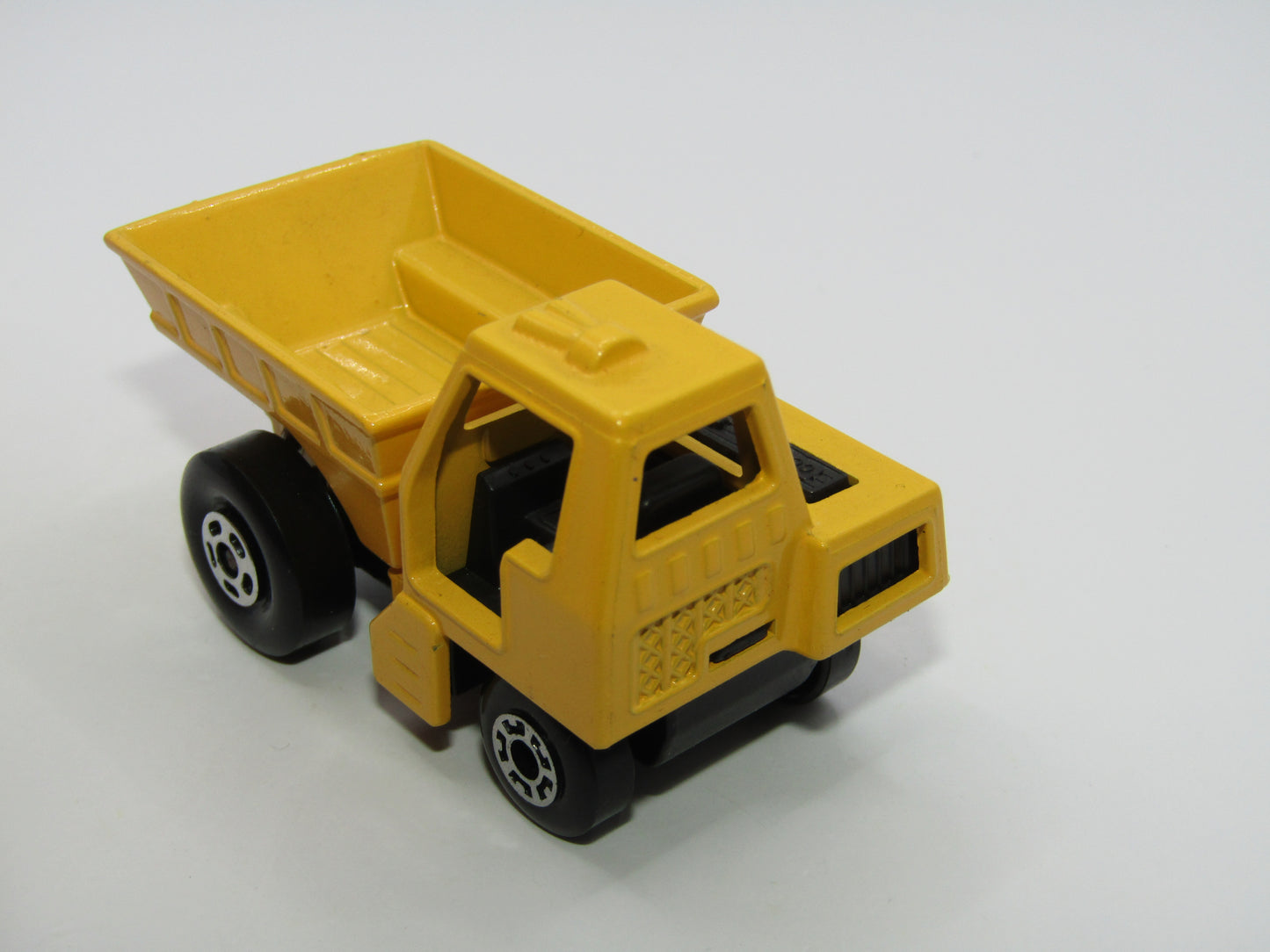 Matchbox Superfast 26C Site Dumper Yellow 5 Crown & 5 Spoke Wheels