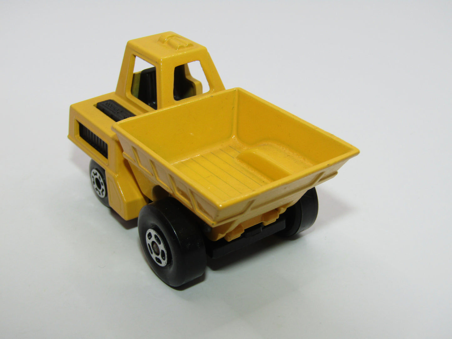 Matchbox Superfast 26C Site Dumper Yellow 5 Crown & 5 Spoke Wheels