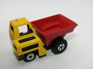 Matchbox Superfast 26C Site Dumper Yellow & Red 5 Crown & 5 Spoke Wheels