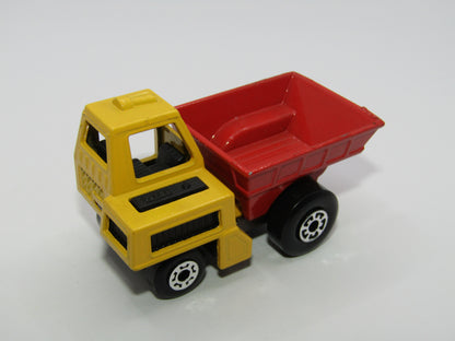 Matchbox Superfast 26C Site Dumper Yellow & Red METALLIC BROWN Base