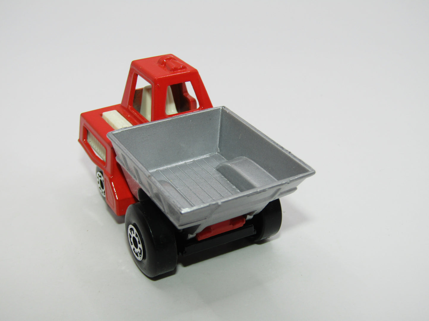 Matchbox Superfast 26C Site Dumper Dk Orange Red & Silver Gloss Black Base