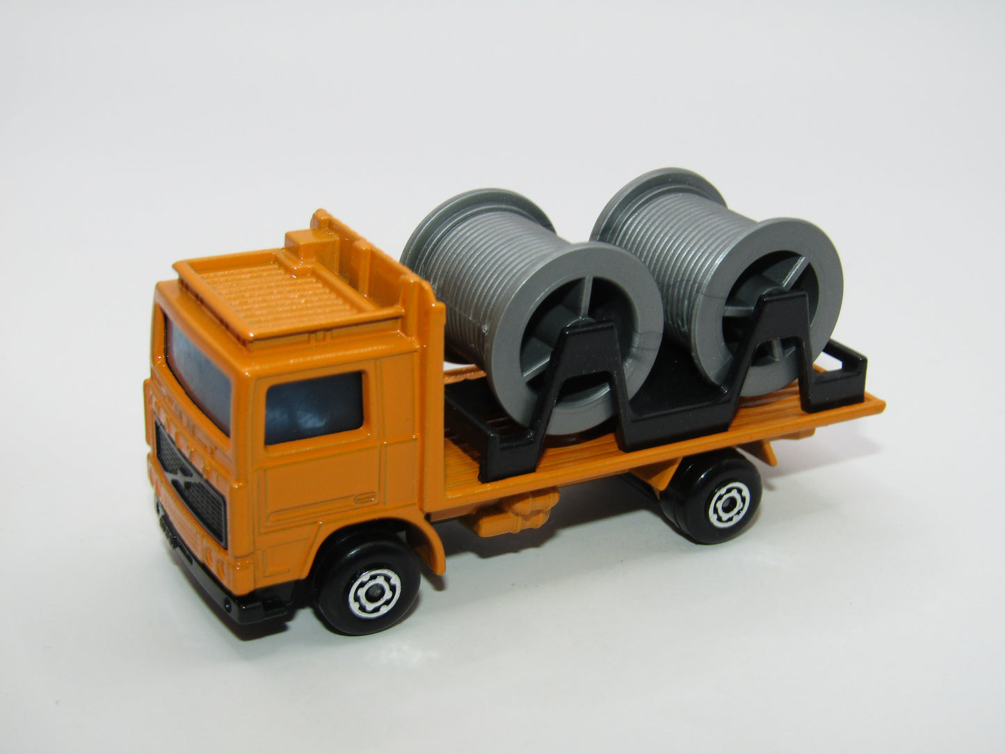 Matchbox Superfast 26E Volvo Cable Truck MALTESE CROSS Wheels