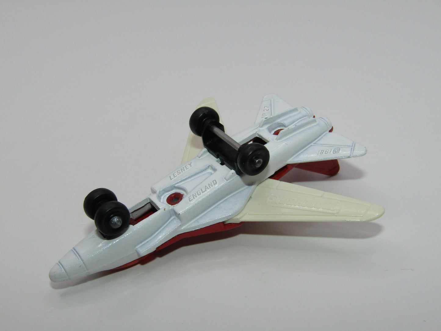 Matchbox Superfast 27C Swing Wing Red, Cream & White No Tampo Print