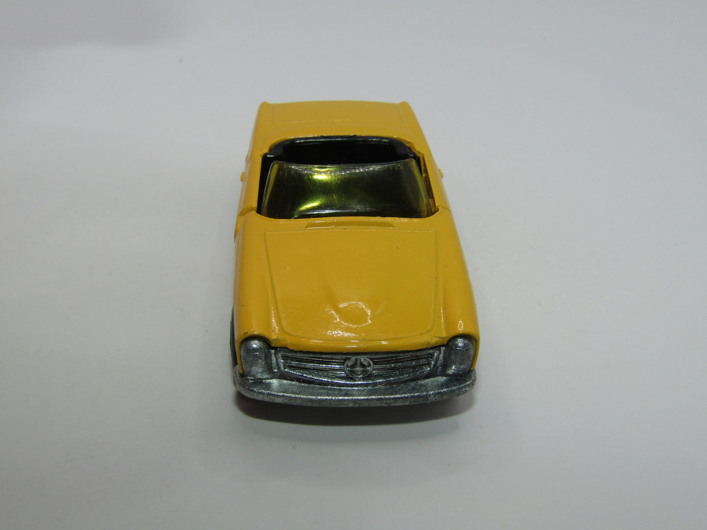 Matchbox Superfast 27A Mercedes 230SL LIGHT YELLOW AMBER Windows
