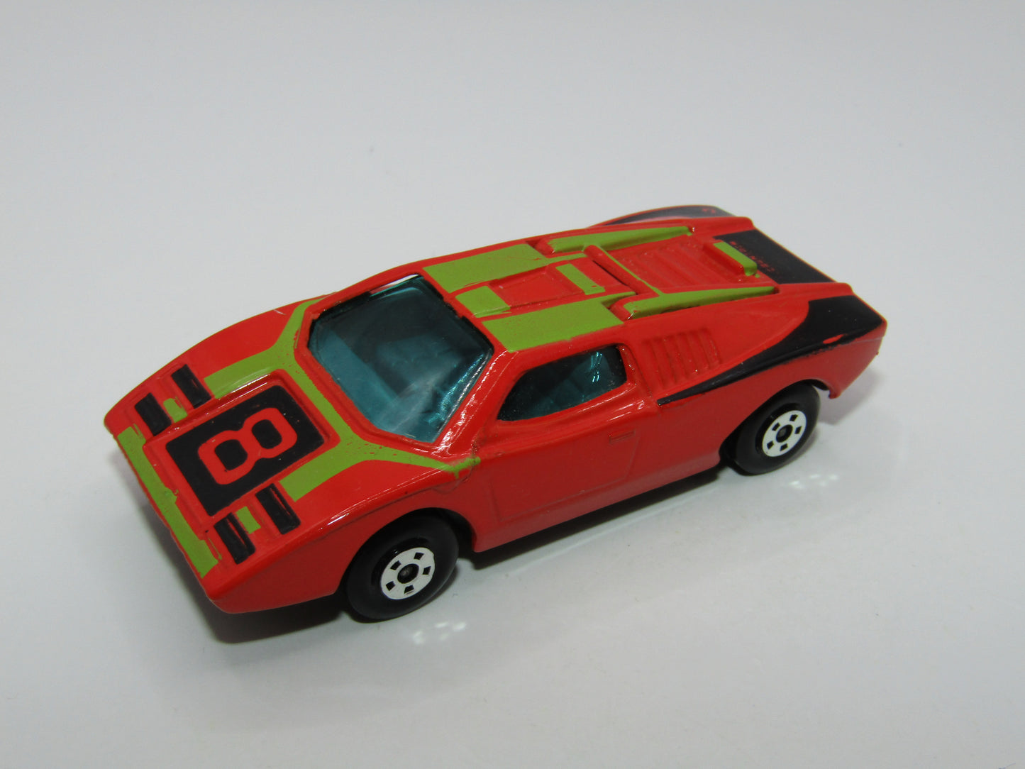 Matchbox Superfast 27B Lamborghini Countach RED - DARK GREY Interior