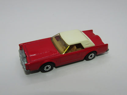 Matchbox Superfast 28C Lincoln Continental Light Pinkish Red