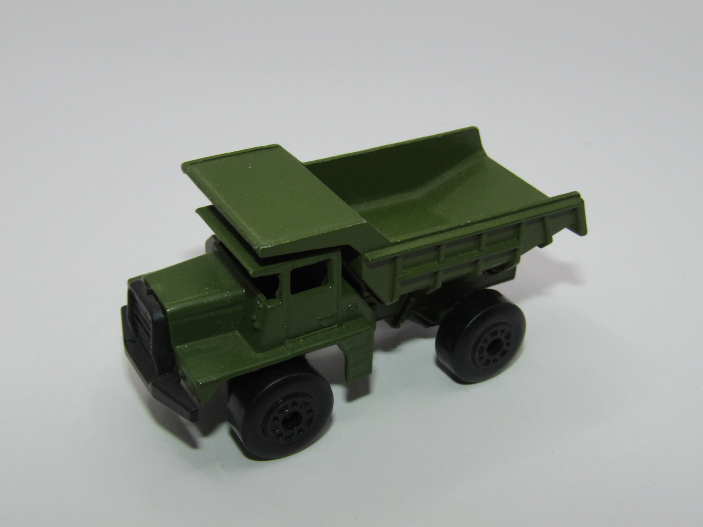 Matchbox Superfast 28A Mack Dump Truck Olive Green Dot Dash Wheels