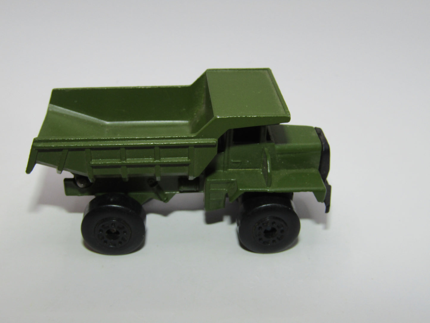 Matchbox Superfast 28A Mack Dump Truck Olive Green Dot Dash Wheels