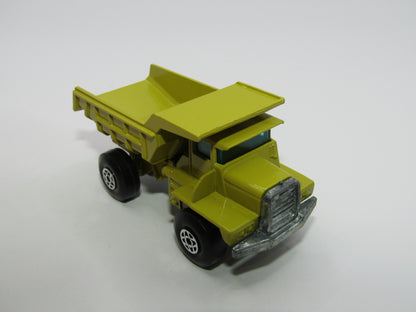 Matchbox Superfast 28A Mack Dump Truck Yellow-Green Spiro Wheels Cast Steps