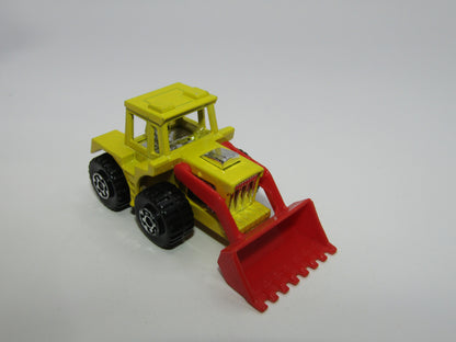 Matchbox Superfast 29C Tractor Shovel Lemon body, Chrome Interior