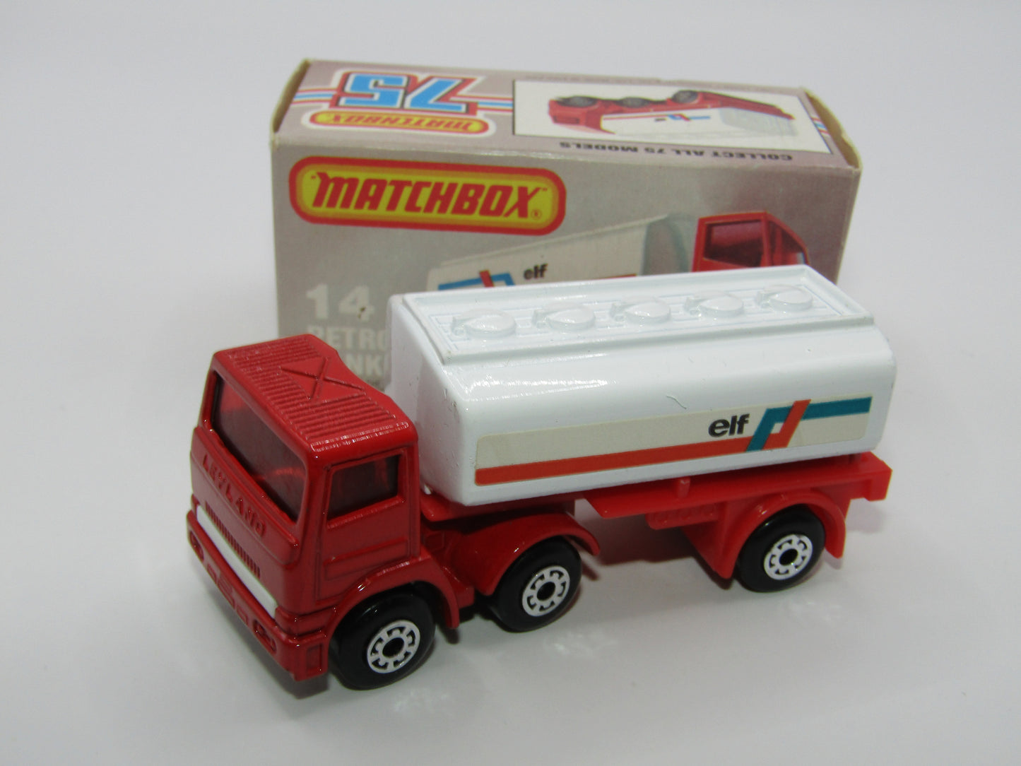 Matchbox Superfast 14D Leyland Articulated Tanker Turquoise & Red Labels