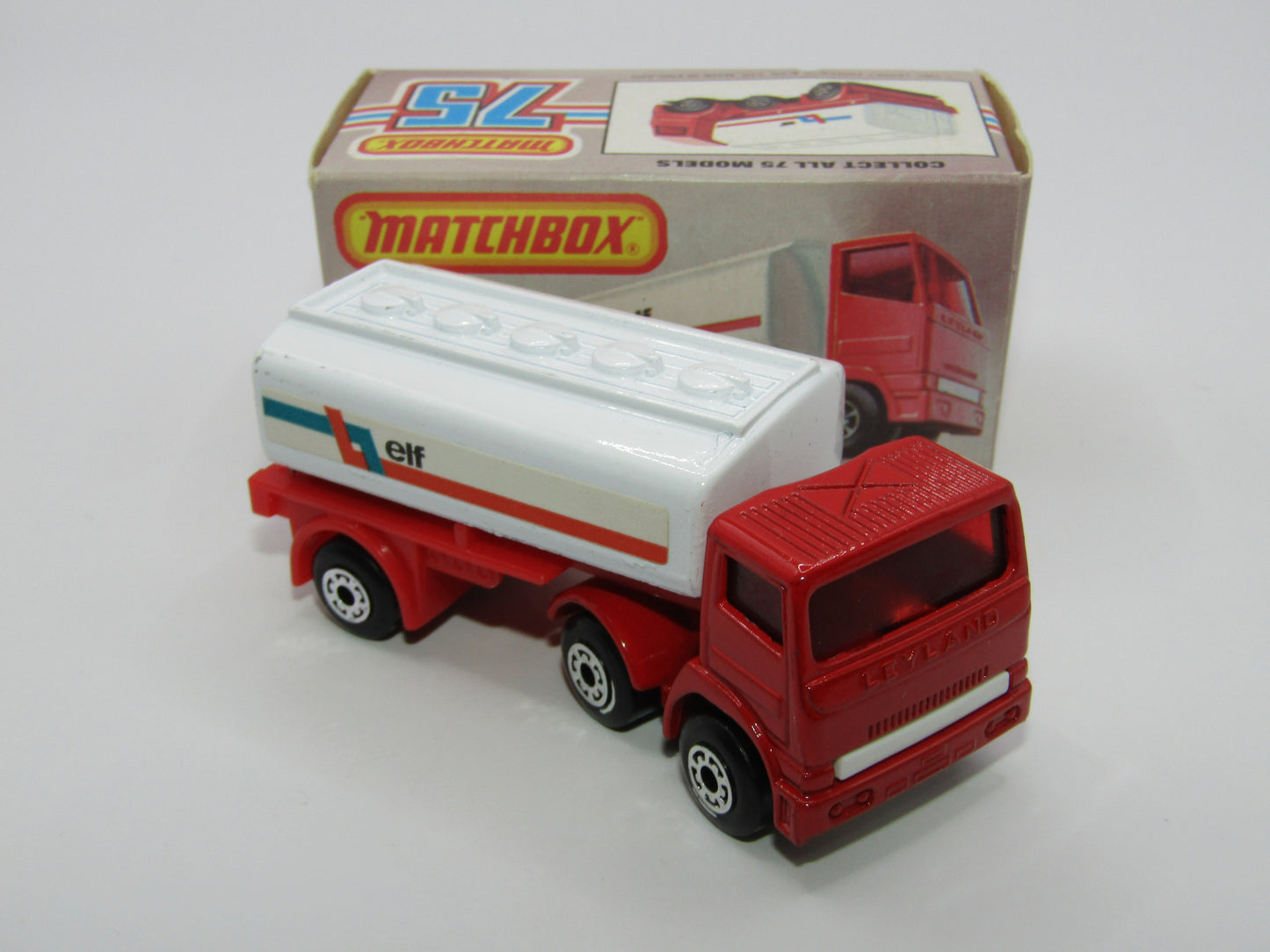 Matchbox Superfast 14D Leyland Articulated Tanker Turquoise & Red Labels