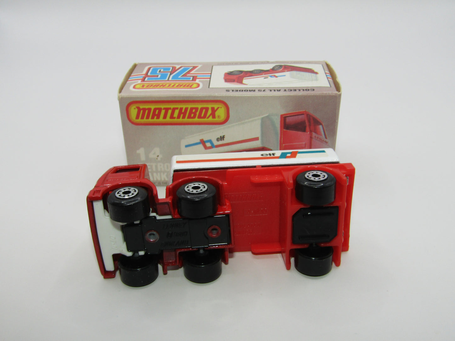Matchbox Superfast 14D Leyland Articulated Tanker Turquoise & Red Labels