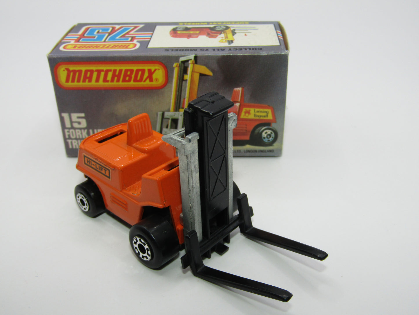Matchbox Superfast 15B Fork Lift Truck 5 CROWN Front Wheels Charcoal Base
