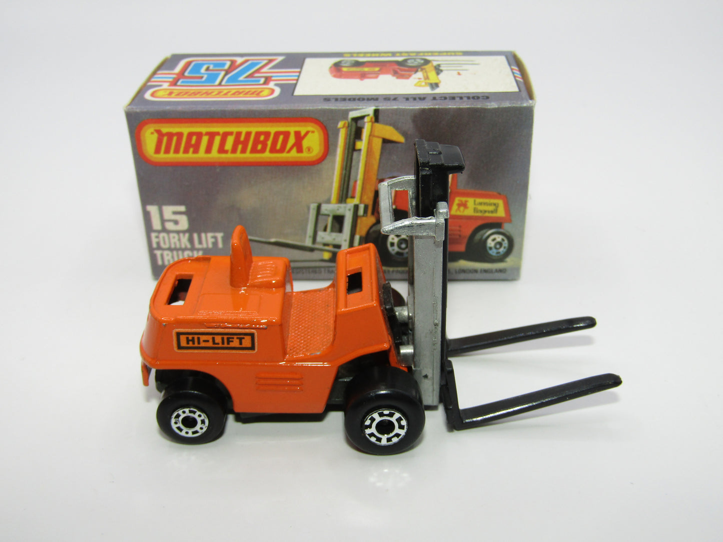 Matchbox Superfast 15B Fork Lift Truck 5 CROWN Front Wheels Charcoal Base