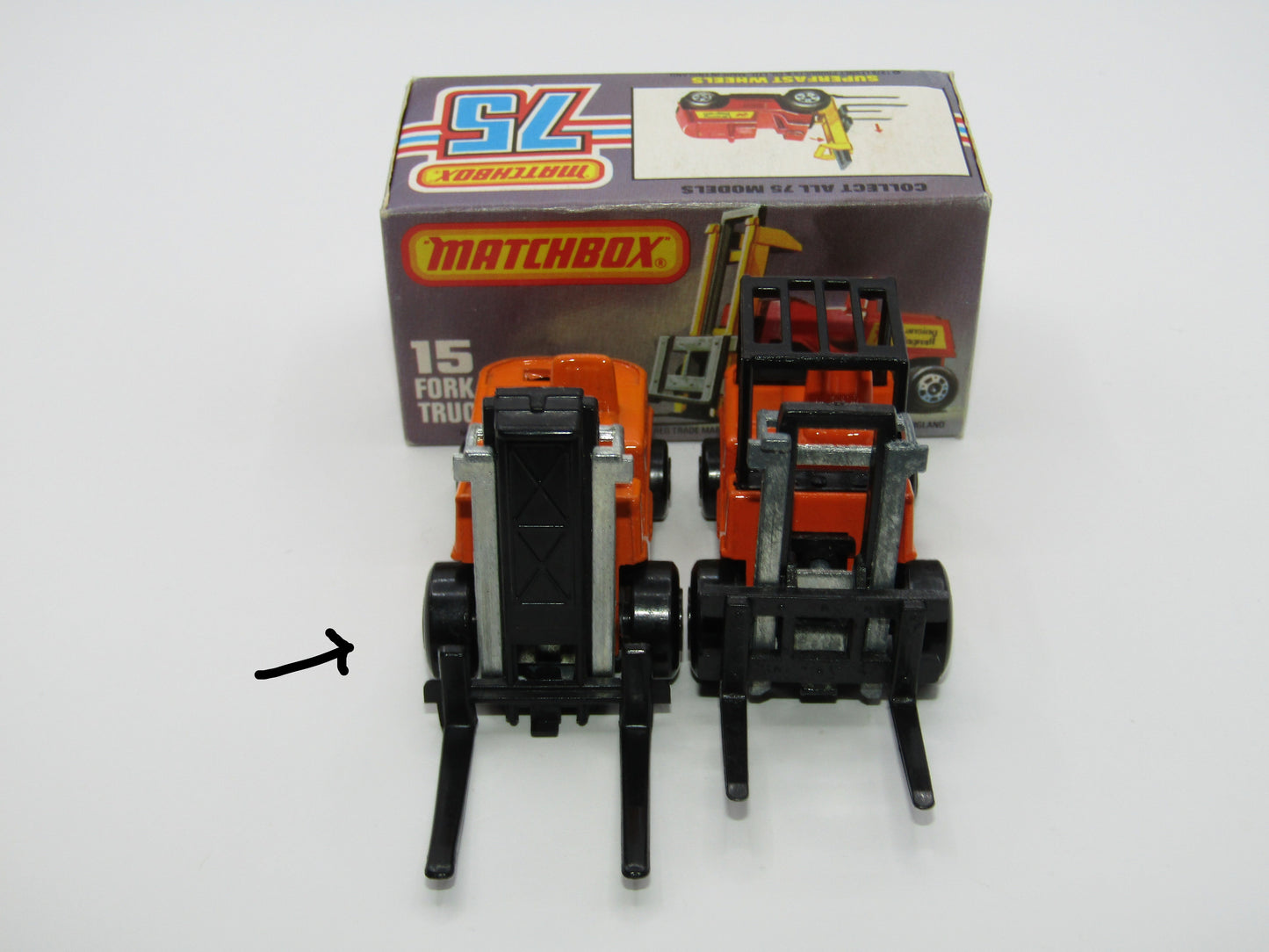 Matchbox Superfast 15B Fork Lift Truck Orange LONG BLACK Forks