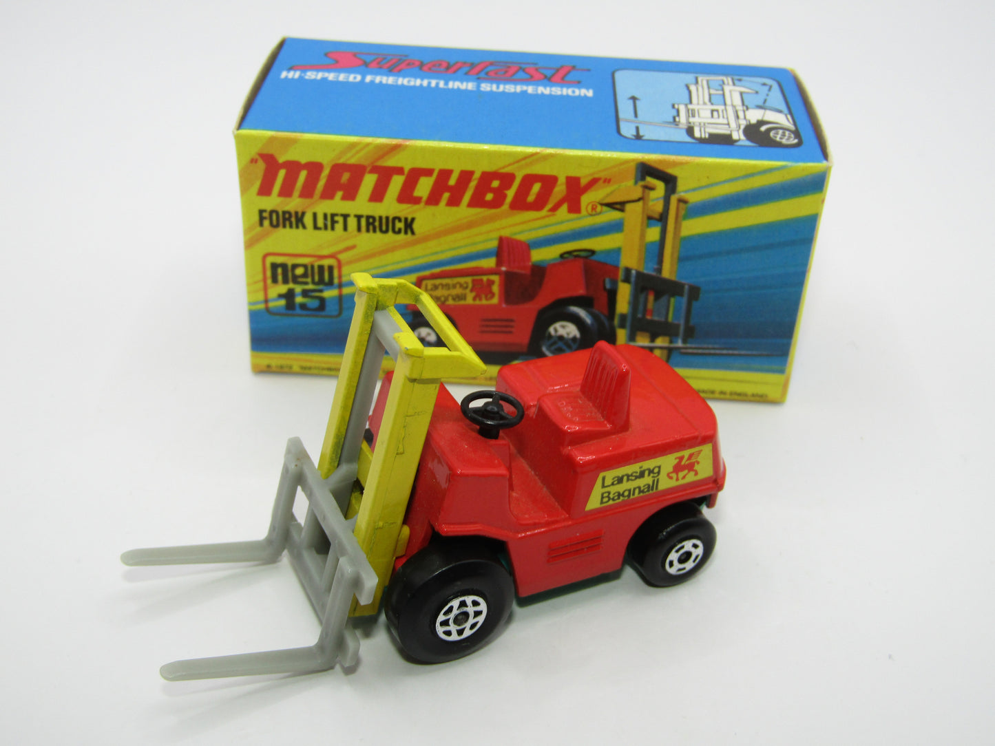 Matchbox Superfast 15B Fork Lift Truck Red SEA GREEN Base