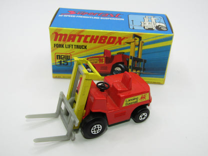 Matchbox Superfast 15B Fork Lift Truck Red SEA GREEN Base