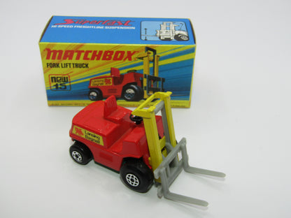 Matchbox Superfast 15B Fork Lift Truck Red SEA GREEN Base
