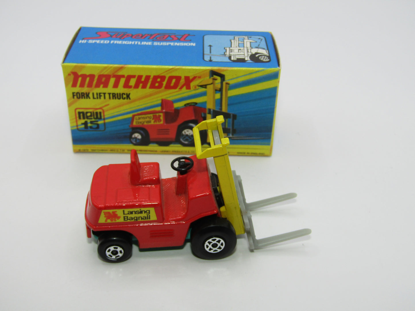 Matchbox Superfast 15B Fork Lift Truck Red SEA GREEN Base