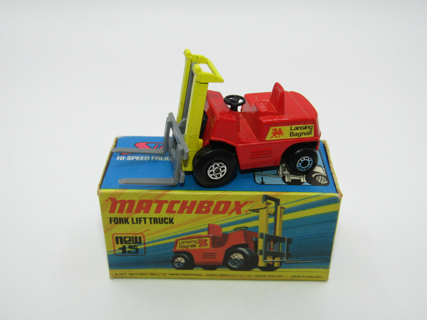 Matchbox Superfast 15B Fork Lift Truck Spriro Front, DOT DASH Rear Wheels